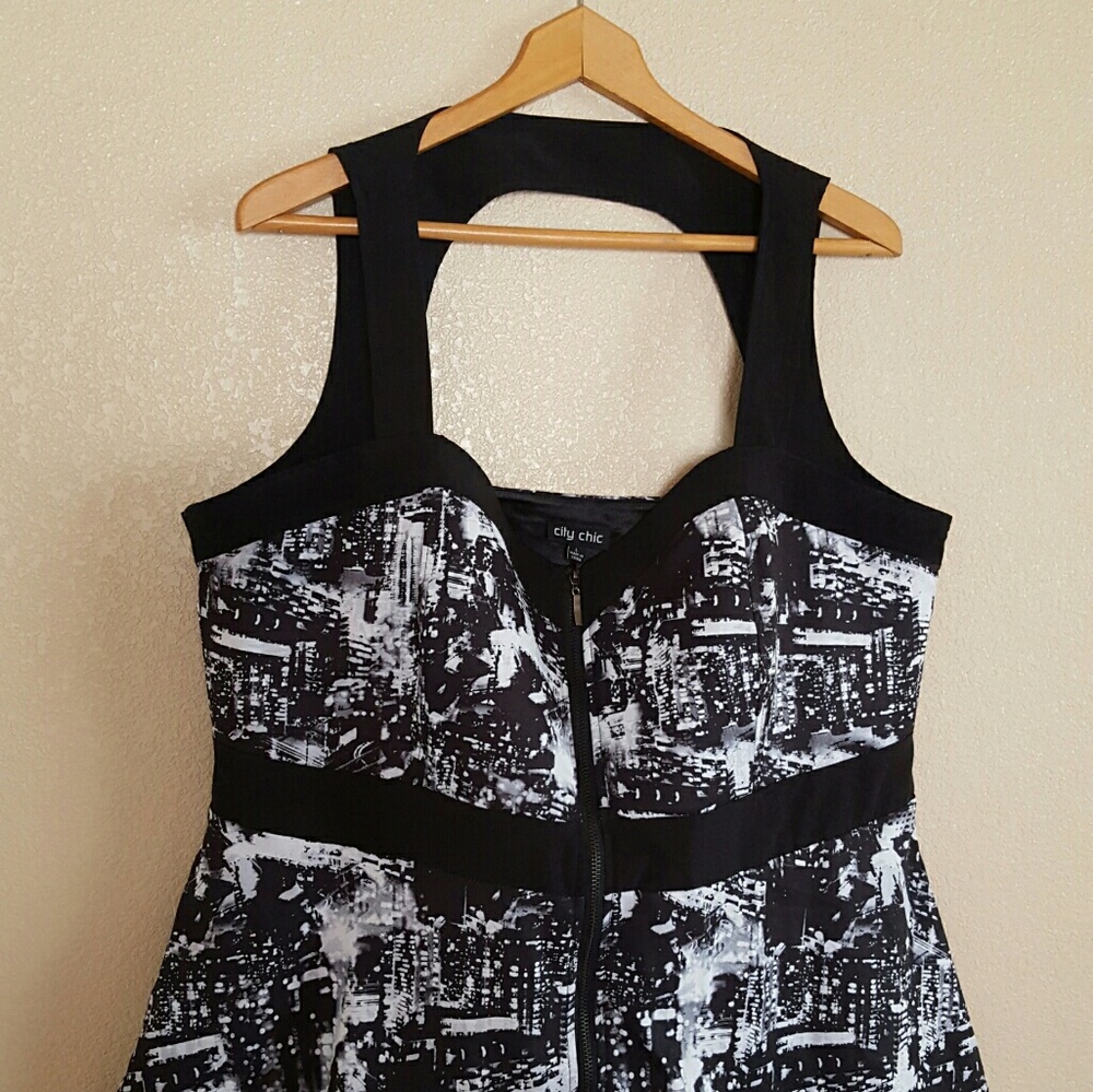 City Chic Front Zip Peplum Top Size L Like New
